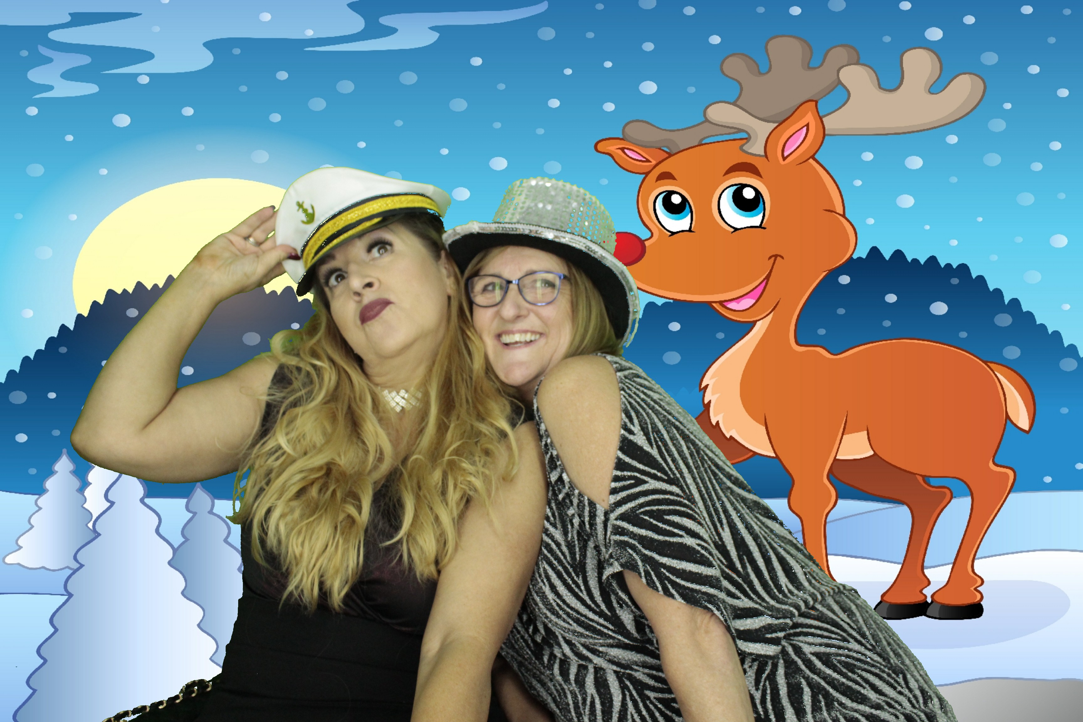 Ocean Network Express Christmas Party 2019 | View more photos from the event at gallery.myphotoboothexperience.co.uk/u/MyPhotoBoothExperienceLtd/Ocean-Network-Express-Christmas-Party-2019